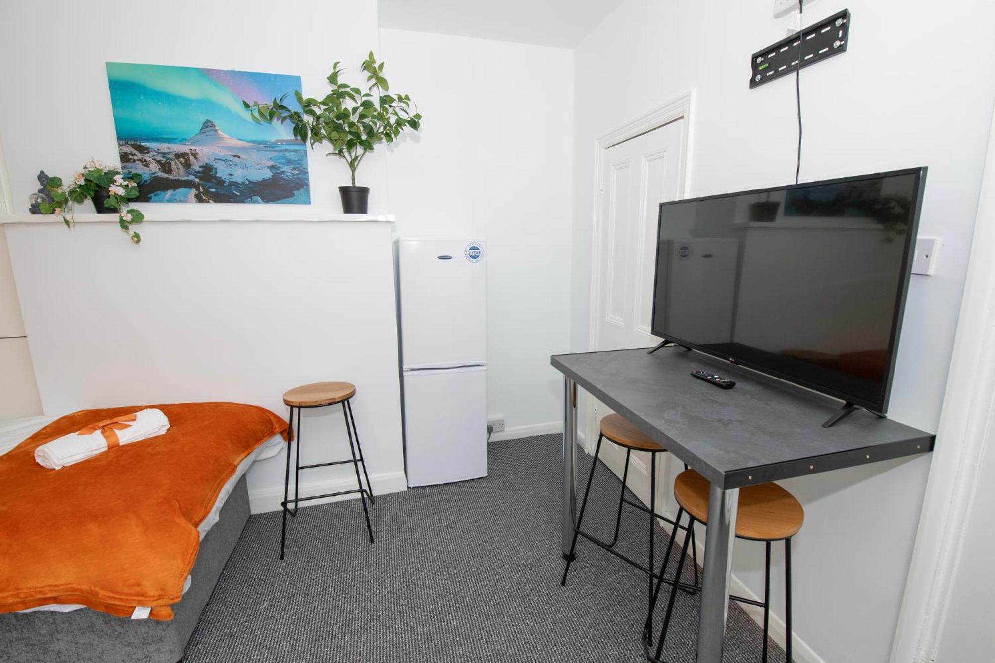 Versatile Cozy & Spacious Comfort Hull Apartments Кингстон-апон-Халл Экстерьер фото