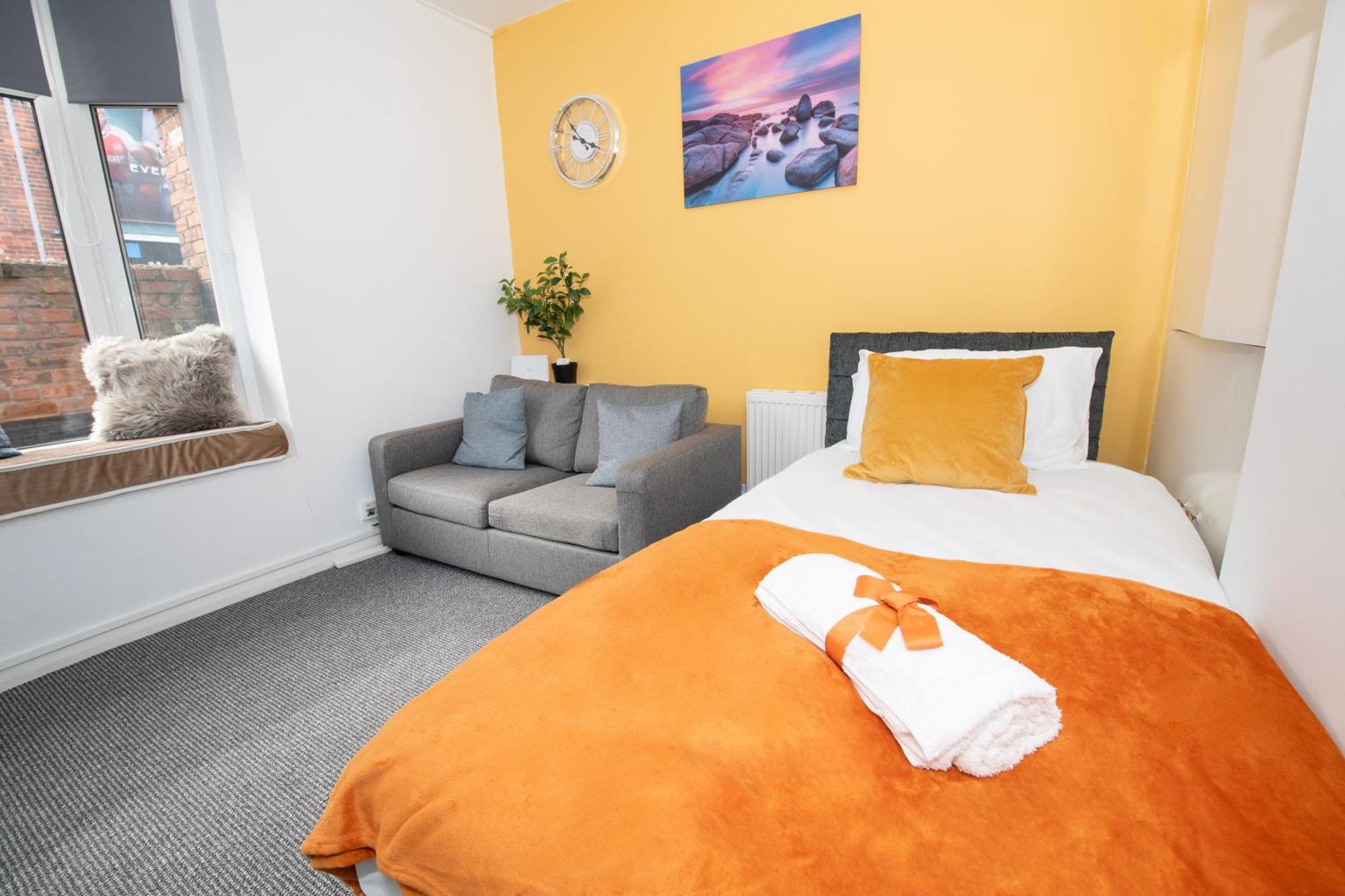 Versatile Cozy & Spacious Comfort Hull Apartments Кингстон-апон-Халл Экстерьер фото