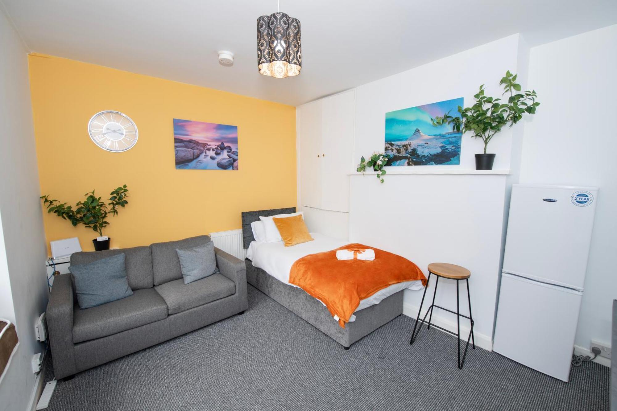 Versatile Cozy & Spacious Comfort Hull Apartments Кингстон-апон-Халл Экстерьер фото