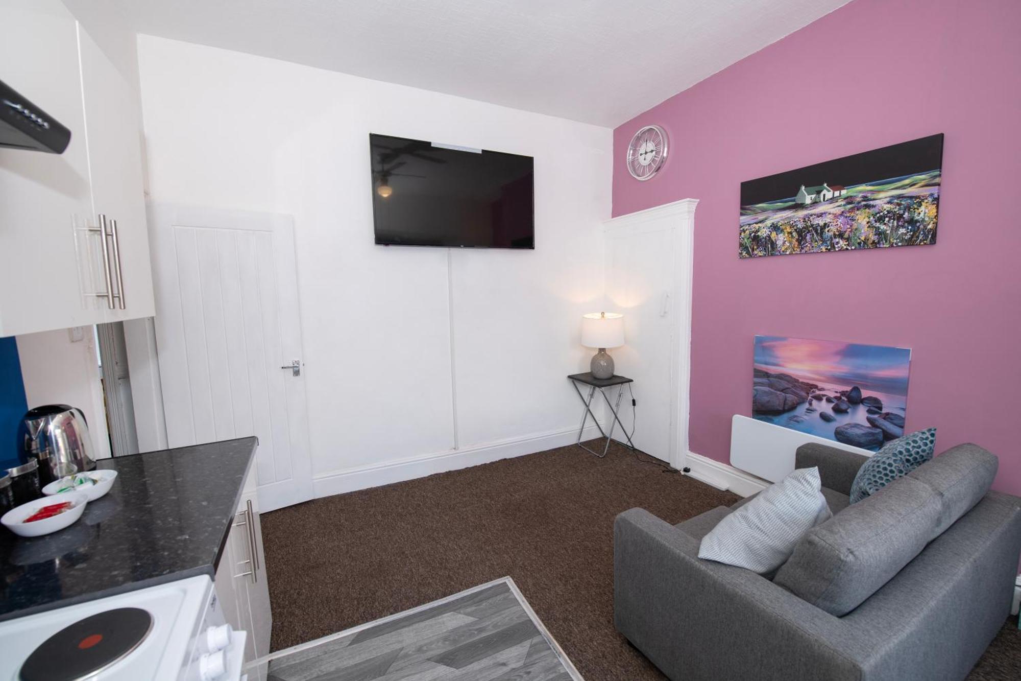 Versatile Cozy & Spacious Comfort Hull Apartments Кингстон-апон-Халл Экстерьер фото